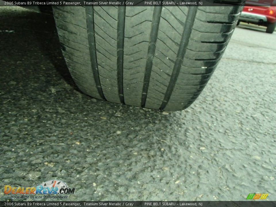 2006 Subaru B9 Tribeca Limited 5 Passenger Titanium Silver Metallic / Gray Photo #25