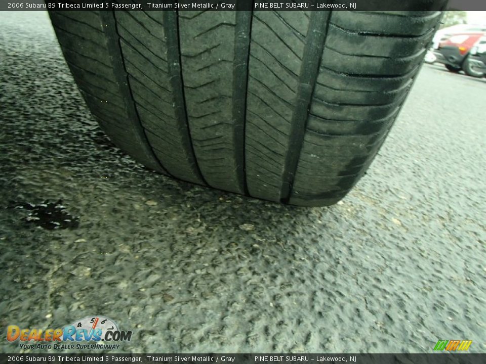 2006 Subaru B9 Tribeca Limited 5 Passenger Titanium Silver Metallic / Gray Photo #26