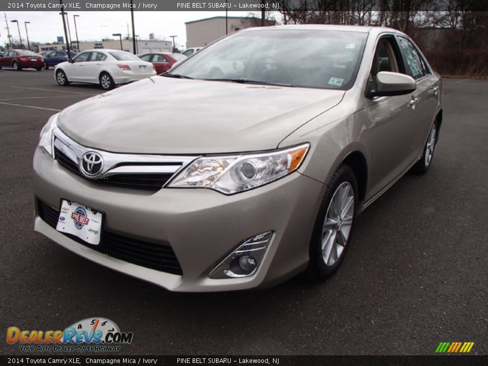 2014 Toyota Camry XLE Champagne Mica / Ivory Photo #1