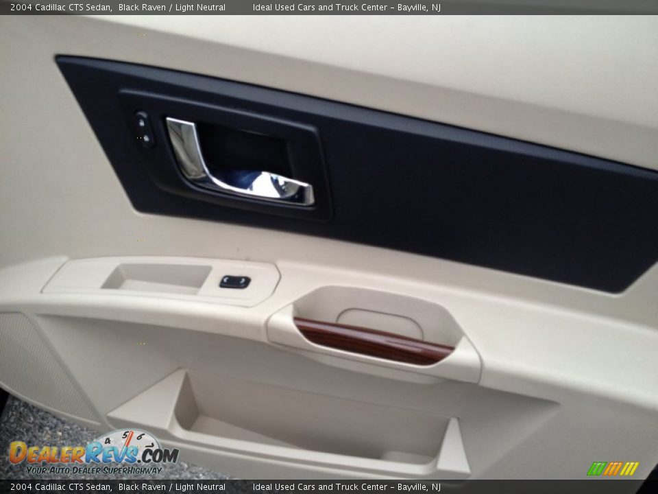 2004 Cadillac CTS Sedan Black Raven / Light Neutral Photo #10