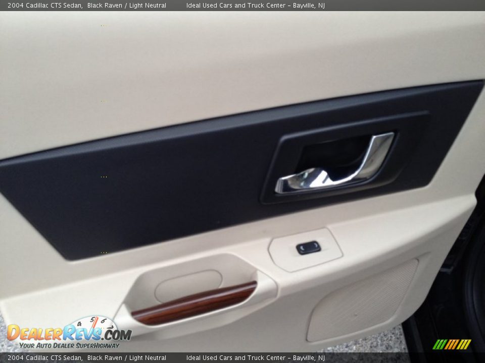 2004 Cadillac CTS Sedan Black Raven / Light Neutral Photo #20