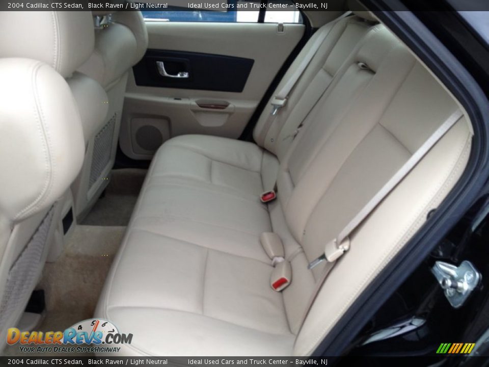 2004 Cadillac CTS Sedan Black Raven / Light Neutral Photo #21