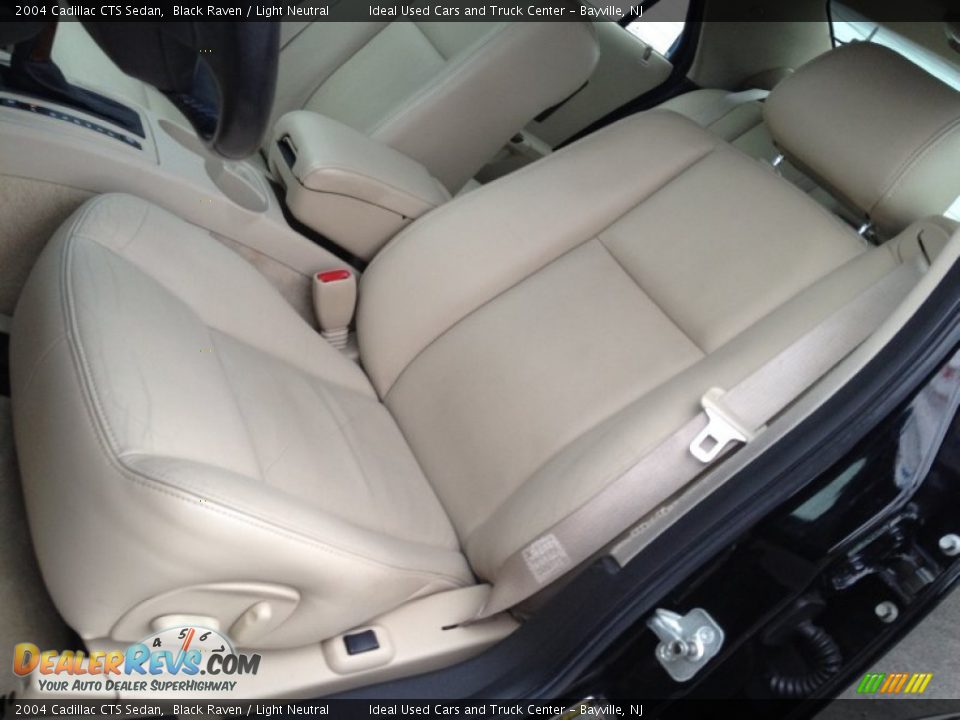 2004 Cadillac CTS Sedan Black Raven / Light Neutral Photo #26