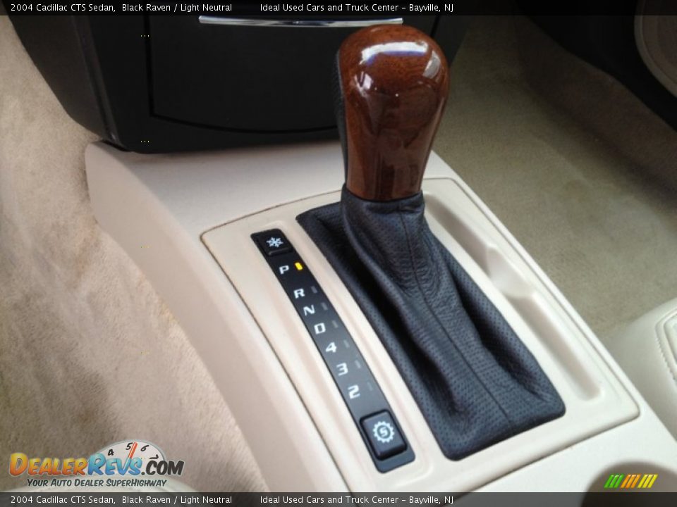 2004 Cadillac CTS Sedan Black Raven / Light Neutral Photo #28
