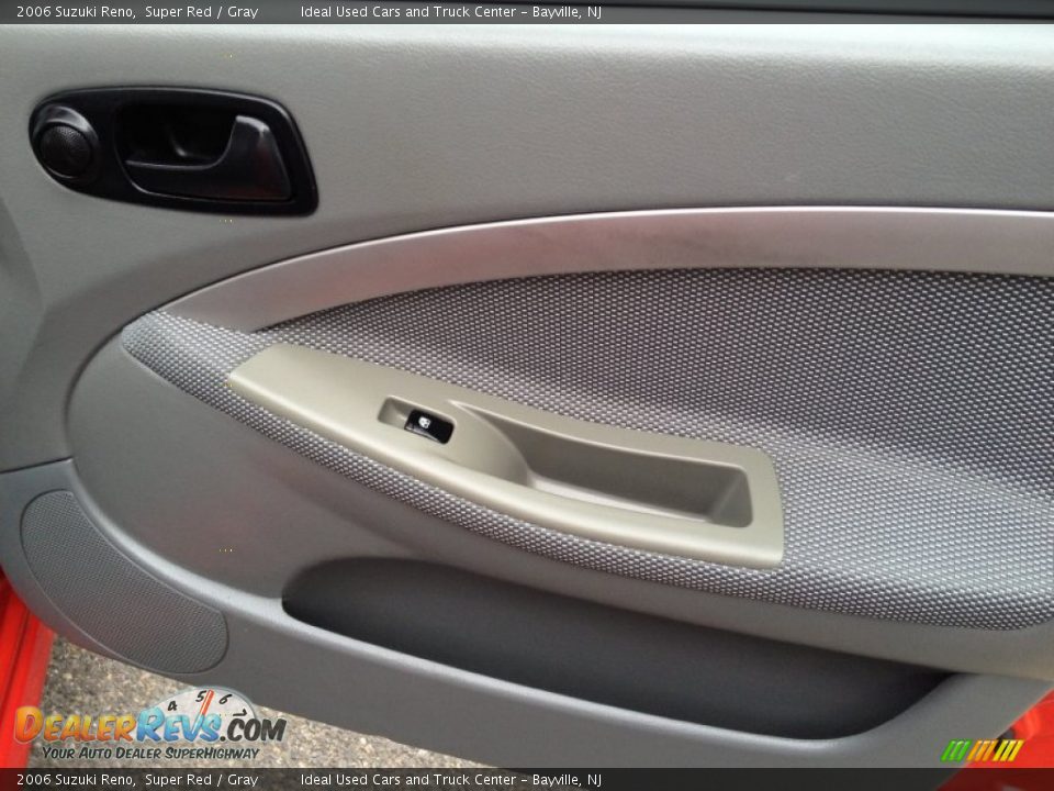 2006 Suzuki Reno Super Red / Gray Photo #10