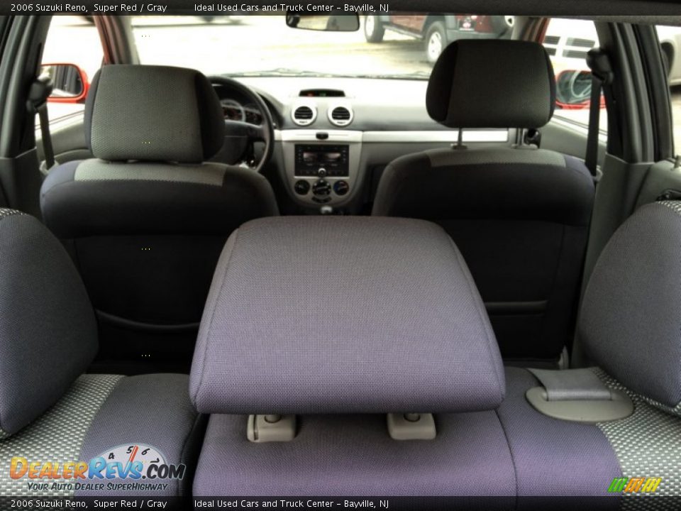 2006 Suzuki Reno Super Red / Gray Photo #17