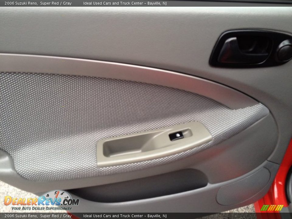 2006 Suzuki Reno Super Red / Gray Photo #21