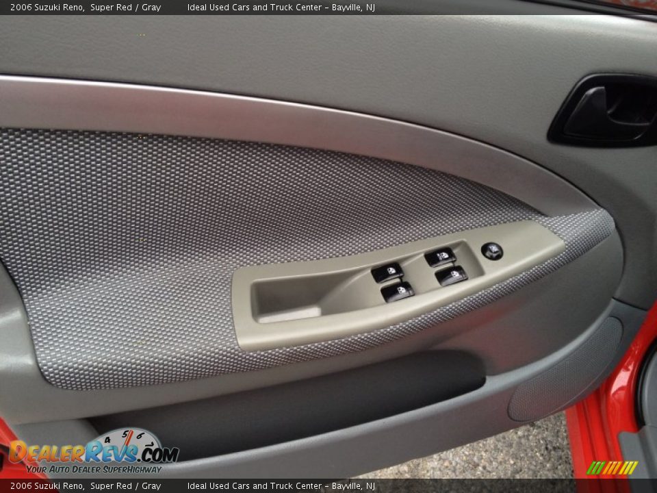 2006 Suzuki Reno Super Red / Gray Photo #25