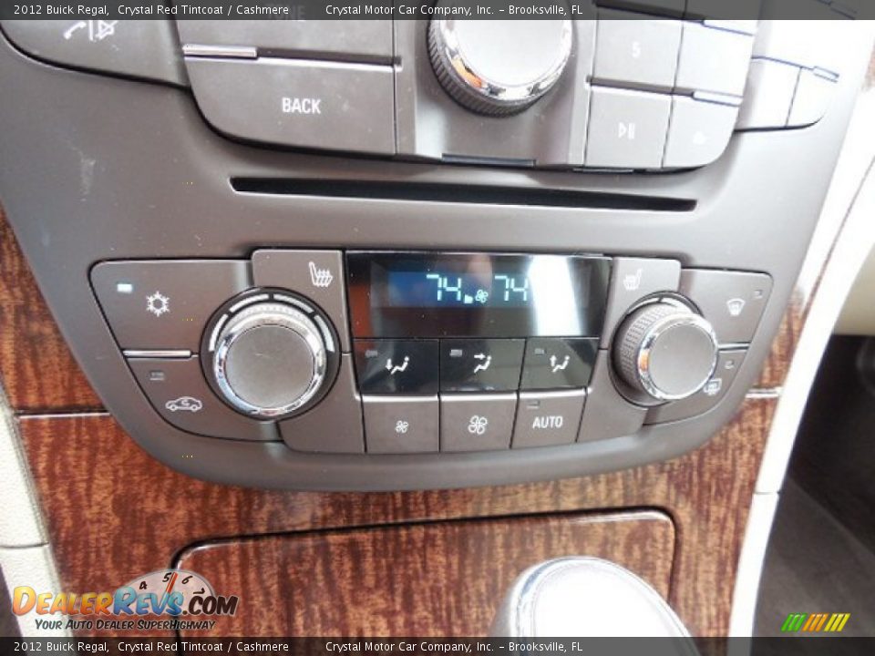 Controls of 2012 Buick Regal  Photo #20