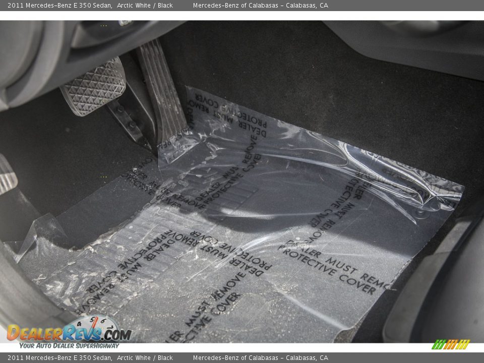 2011 Mercedes-Benz E 350 Sedan Arctic White / Black Photo #6