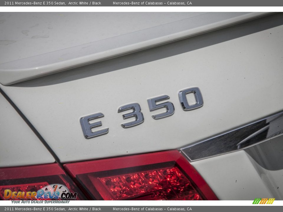 2011 Mercedes-Benz E 350 Sedan Arctic White / Black Photo #7