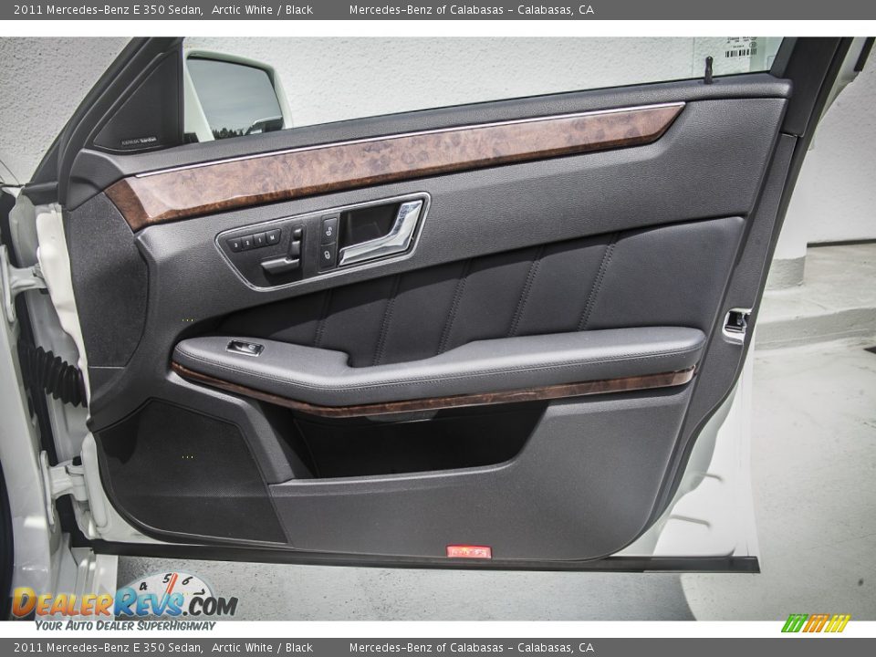 2011 Mercedes-Benz E 350 Sedan Arctic White / Black Photo #24