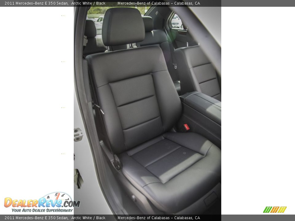 2011 Mercedes-Benz E 350 Sedan Arctic White / Black Photo #25