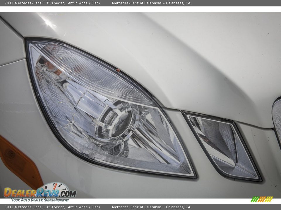 2011 Mercedes-Benz E 350 Sedan Arctic White / Black Photo #27