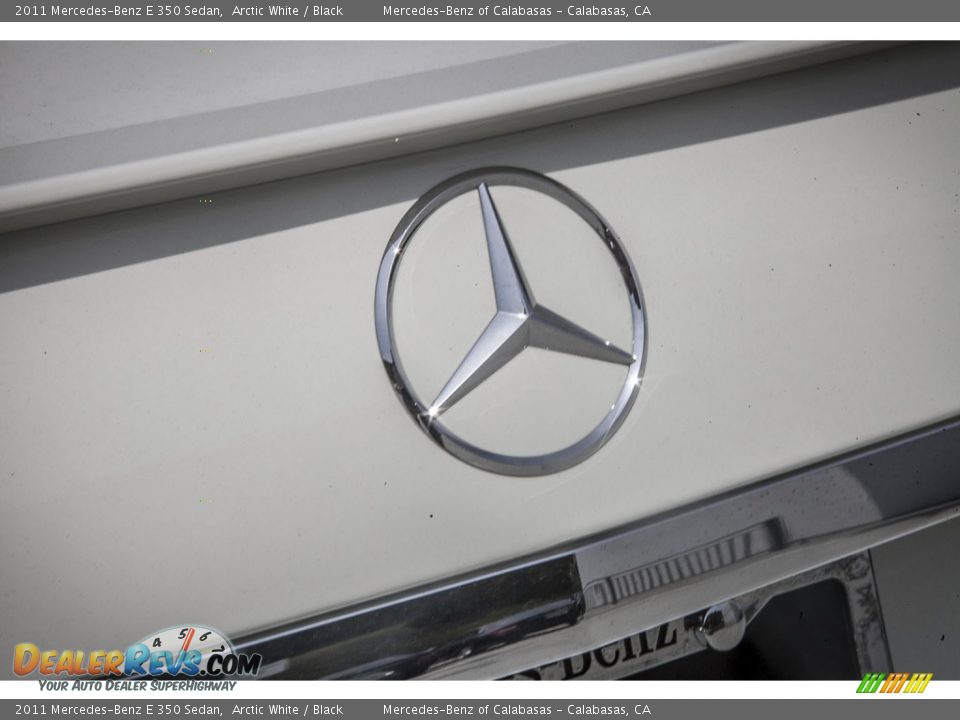 2011 Mercedes-Benz E 350 Sedan Arctic White / Black Photo #30