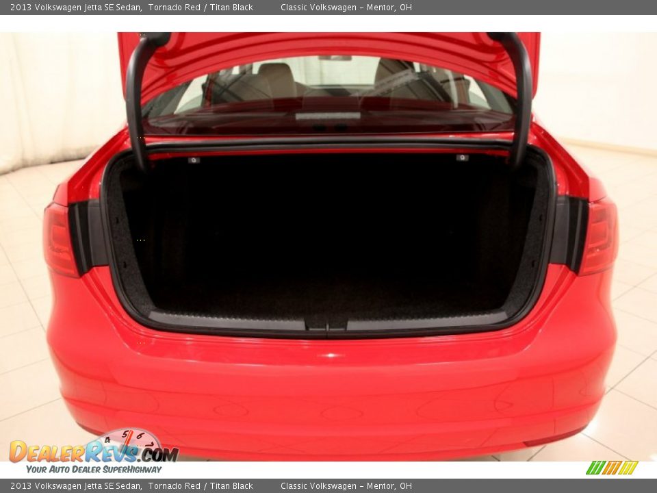 2013 Volkswagen Jetta SE Sedan Tornado Red / Titan Black Photo #13