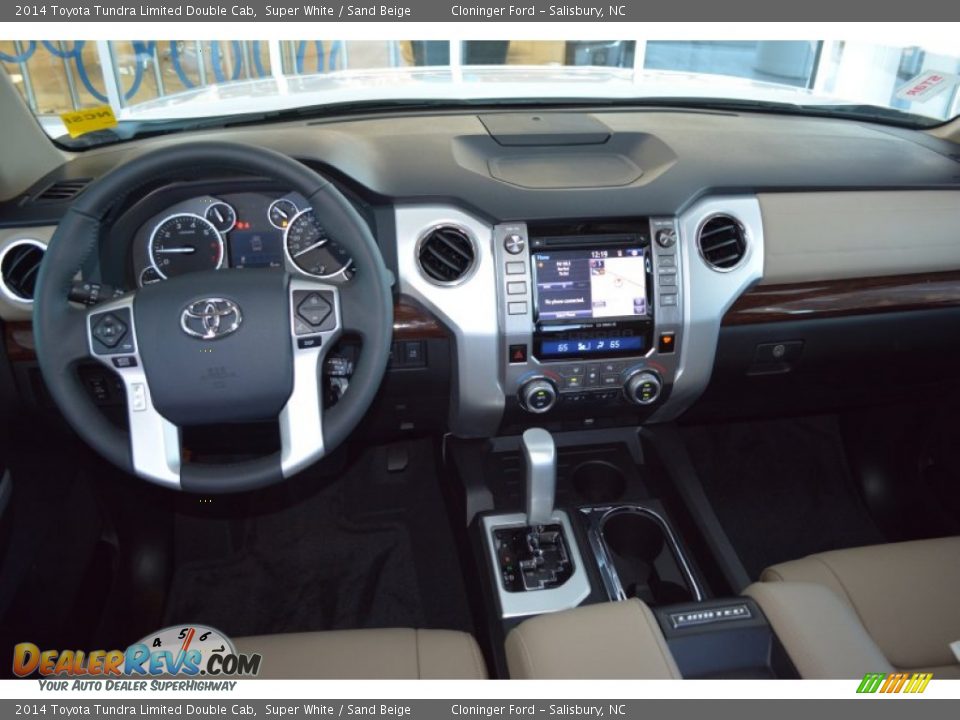 Dashboard of 2014 Toyota Tundra Limited Double Cab Photo #12