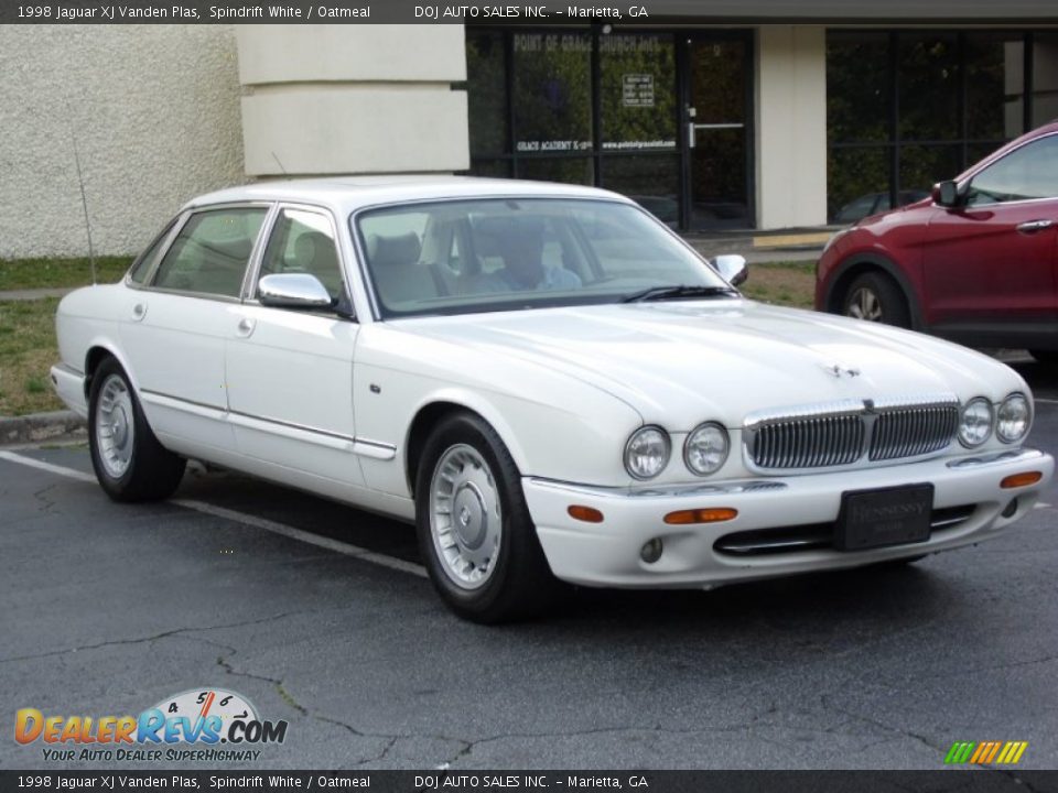 1998 Jaguar XJ Vanden Plas Spindrift White / Oatmeal Photo #2