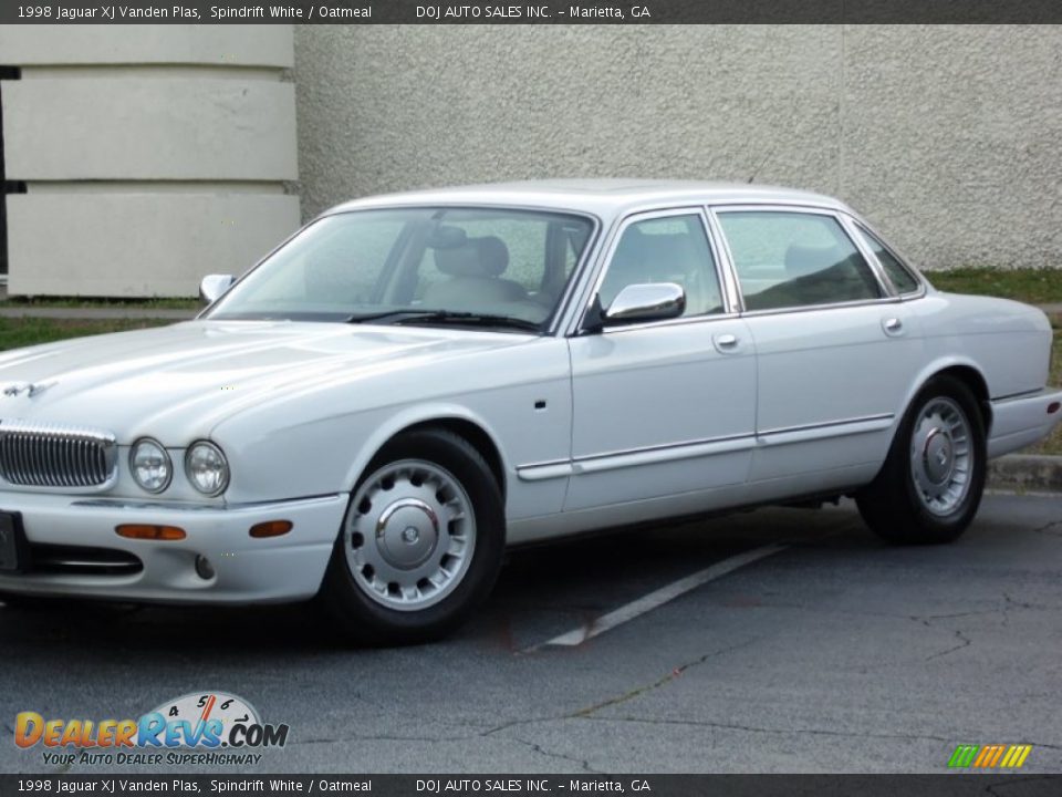 1998 Jaguar XJ Vanden Plas Spindrift White / Oatmeal Photo #19