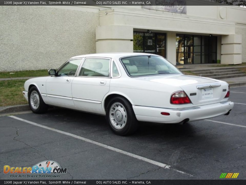 1998 Jaguar XJ Vanden Plas Spindrift White / Oatmeal Photo #22