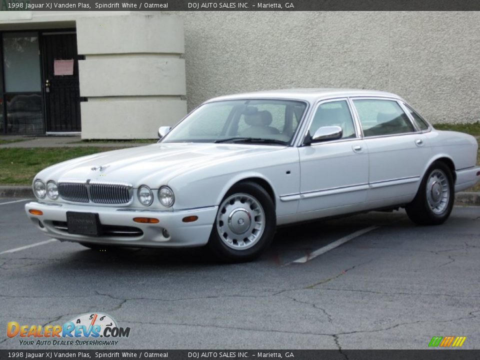 1998 Jaguar XJ Vanden Plas Spindrift White / Oatmeal Photo #26