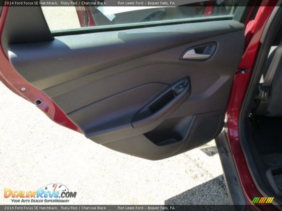 2014 Ford Focus SE Hatchback Ruby Red / Charcoal Black Photo #13