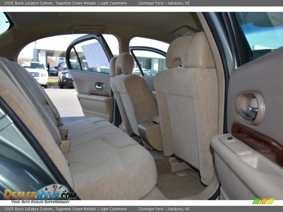 2005 Buick LeSabre Custom Sagemist Green Metallic / Light Cashmere Photo #12
