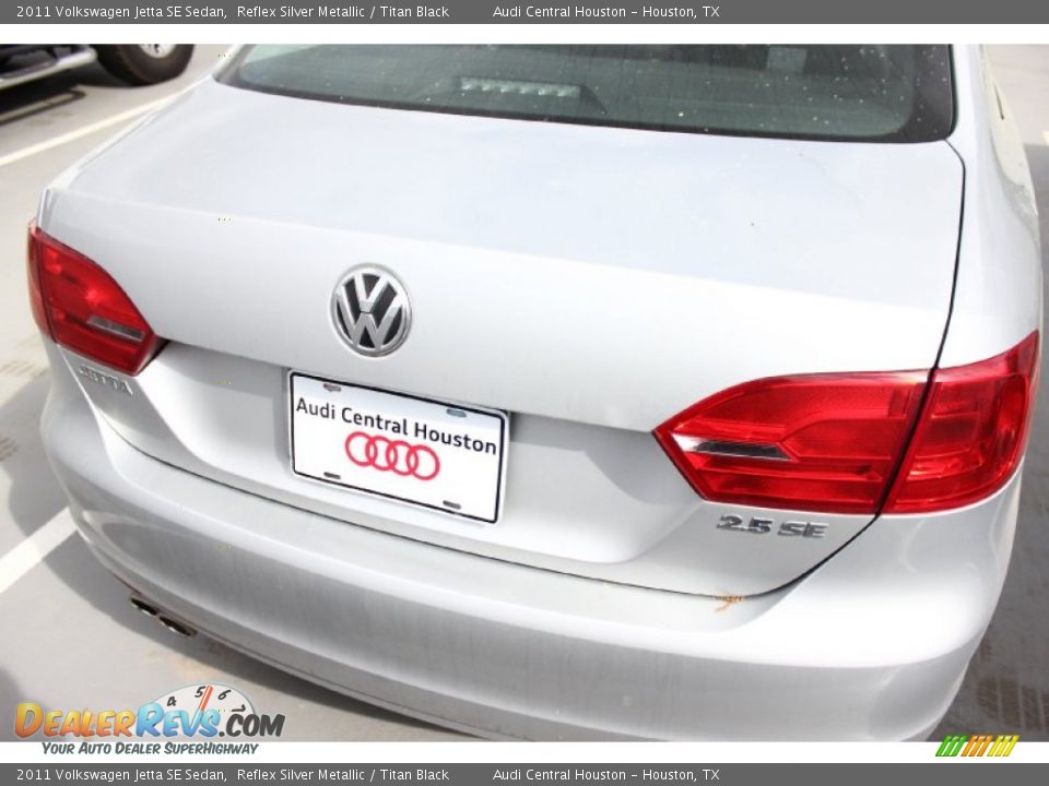 2011 Volkswagen Jetta SE Sedan Reflex Silver Metallic / Titan Black Photo #6