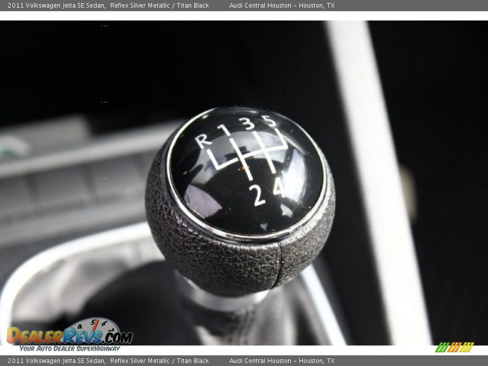 2011 Volkswagen Jetta SE Sedan Reflex Silver Metallic / Titan Black Photo #17