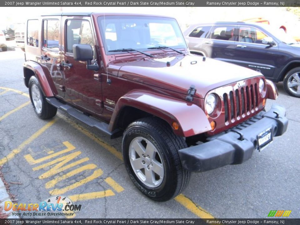 2007 Jeep Wrangler Unlimited Sahara 4x4 Red Rock Crystal Pearl / Dark Slate Gray/Medium Slate Gray Photo #4