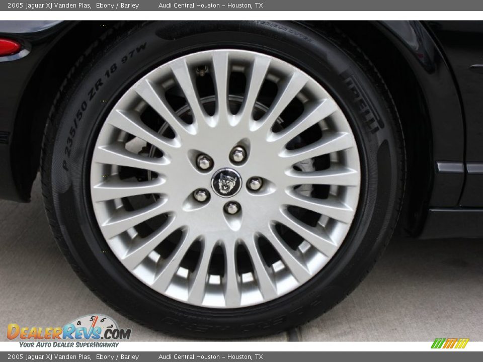 2005 Jaguar XJ Vanden Plas Ebony / Barley Photo #10