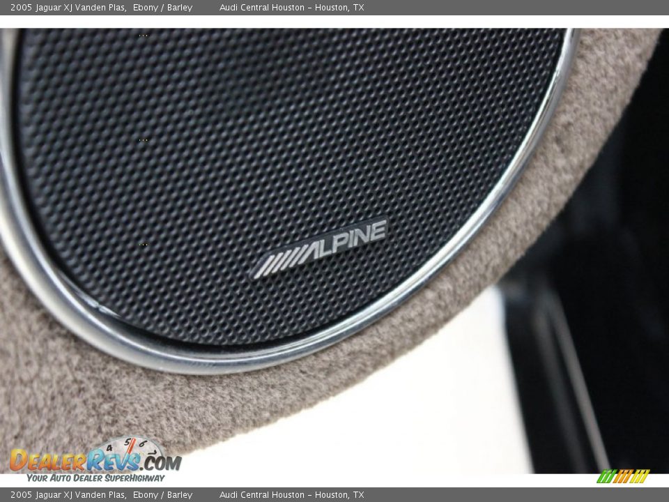 2005 Jaguar XJ Vanden Plas Ebony / Barley Photo #15