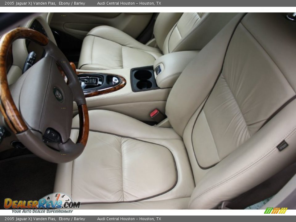 2005 Jaguar XJ Vanden Plas Ebony / Barley Photo #18