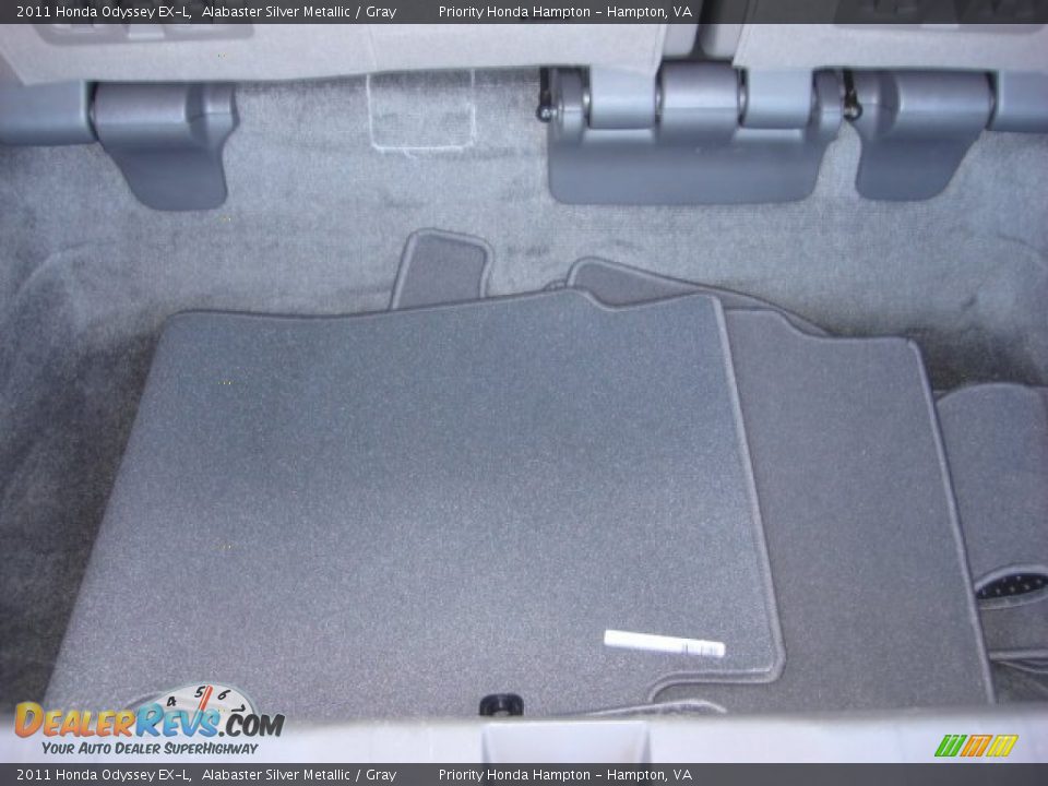 2011 Honda Odyssey EX-L Alabaster Silver Metallic / Gray Photo #15