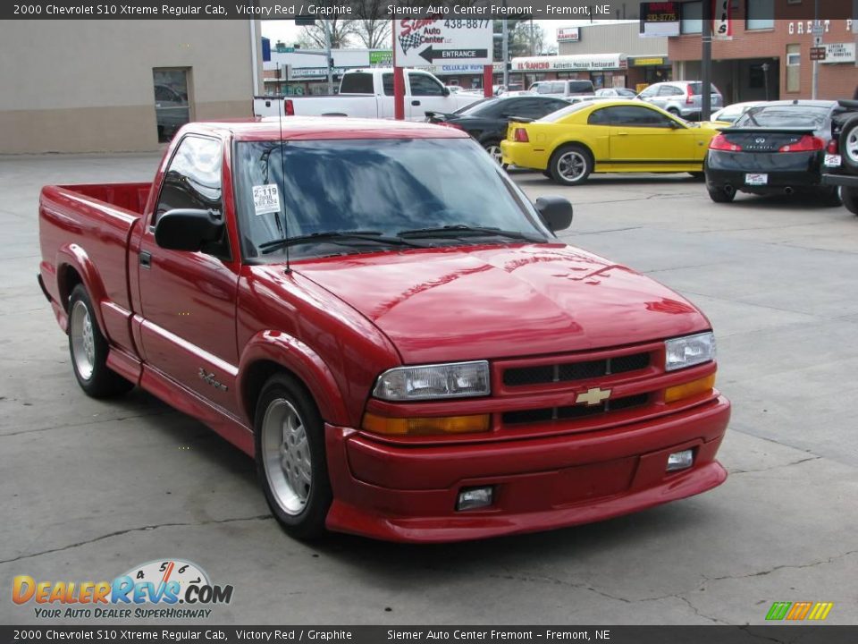 2000 Chevrolet S10 Xtreme Regular Cab Victory Red / Graphite Photo #7