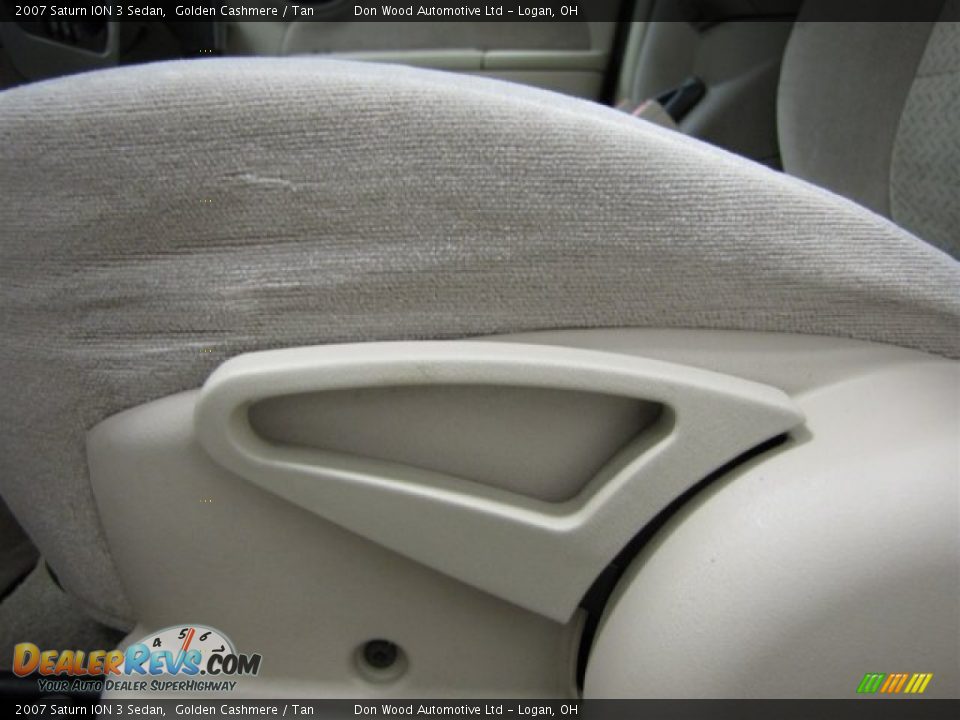 2007 Saturn ION 3 Sedan Golden Cashmere / Tan Photo #9