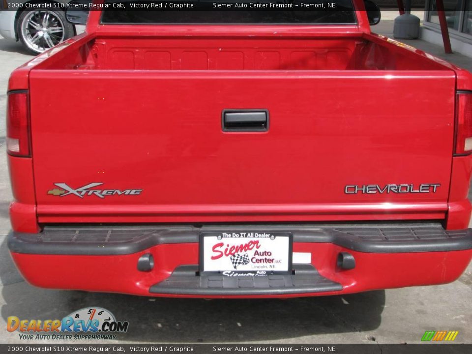 2000 Chevrolet S10 Xtreme Regular Cab Victory Red / Graphite Photo #12