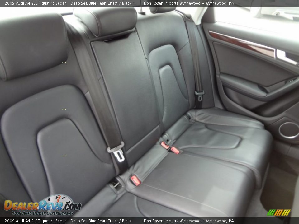 2009 Audi A4 2.0T quattro Sedan Deep Sea Blue Pearl Effect / Black Photo #14