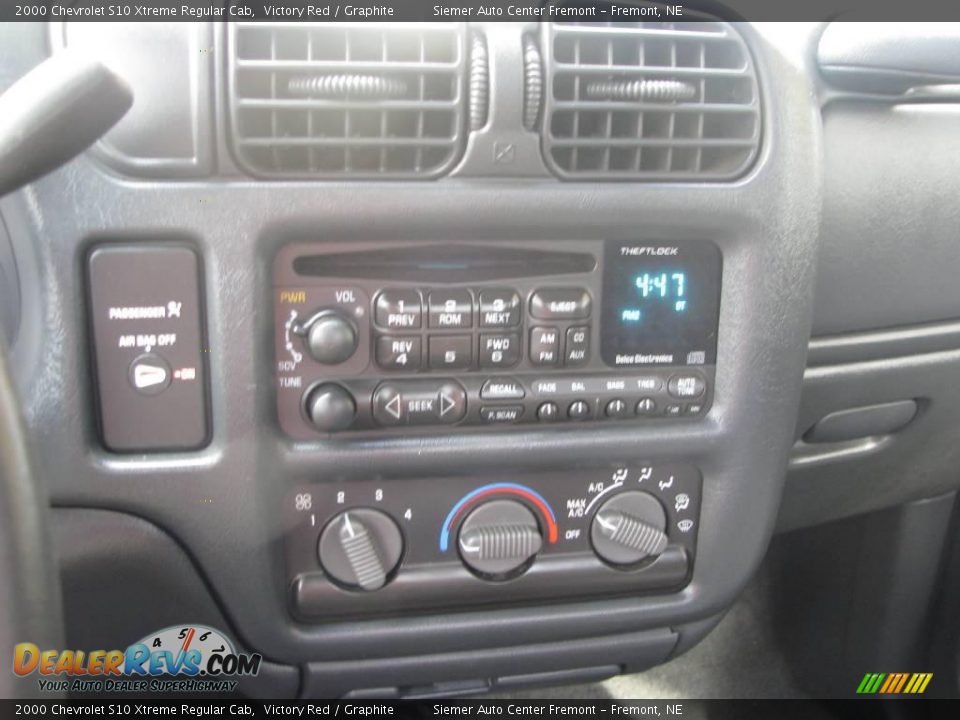 2000 Chevrolet S10 Xtreme Regular Cab Victory Red / Graphite Photo #19