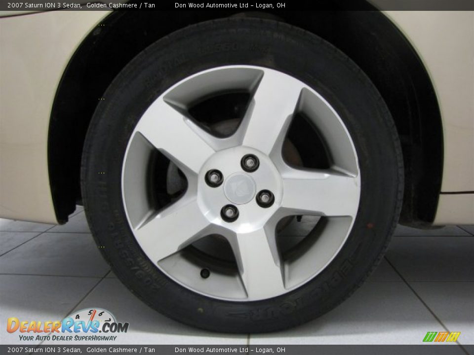 2007 Saturn ION 3 Sedan Golden Cashmere / Tan Photo #28