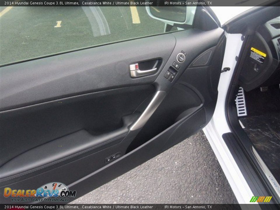 Door Panel of 2014 Hyundai Genesis Coupe 3.8L Ultimate Photo #5