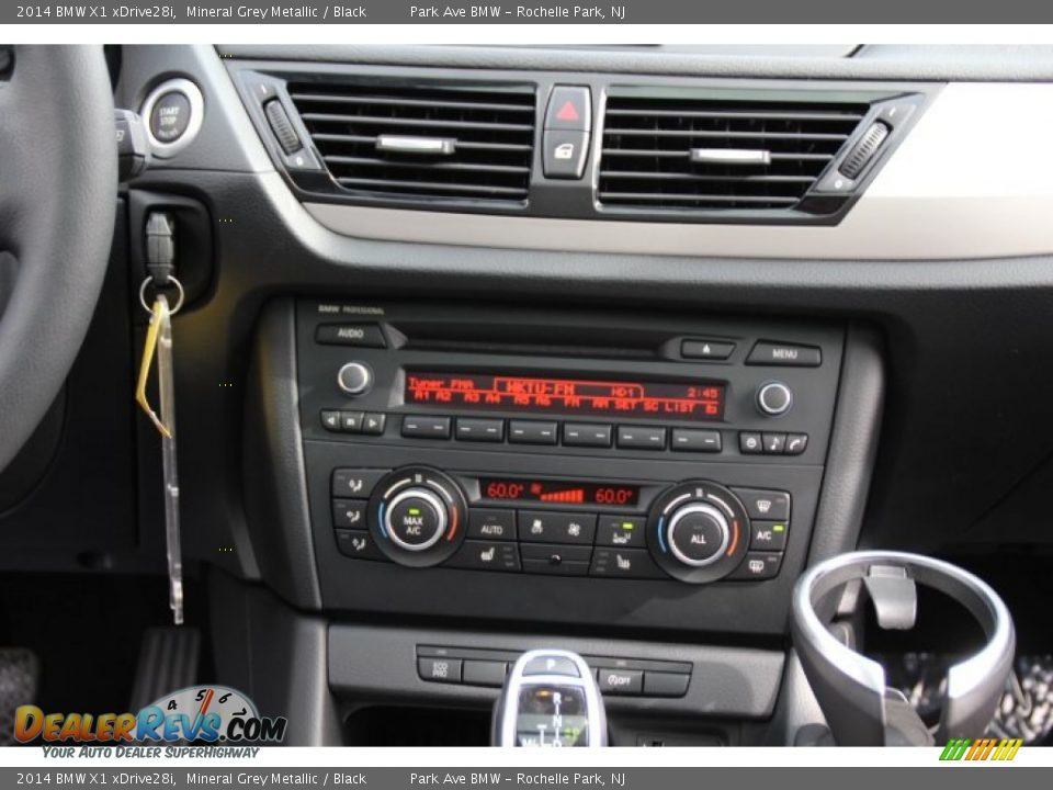 Controls of 2014 BMW X1 xDrive28i Photo #13