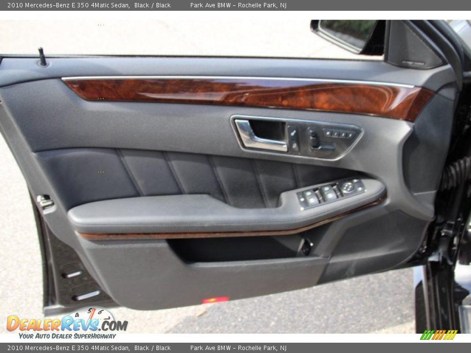 2010 Mercedes-Benz E 350 4Matic Sedan Black / Black Photo #9