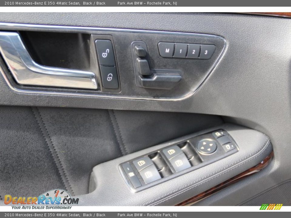 2010 Mercedes-Benz E 350 4Matic Sedan Black / Black Photo #10