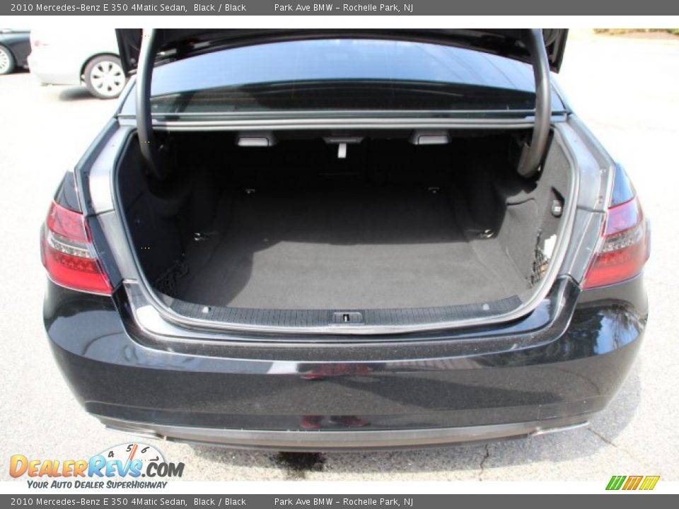 2010 Mercedes-Benz E 350 4Matic Sedan Black / Black Photo #22