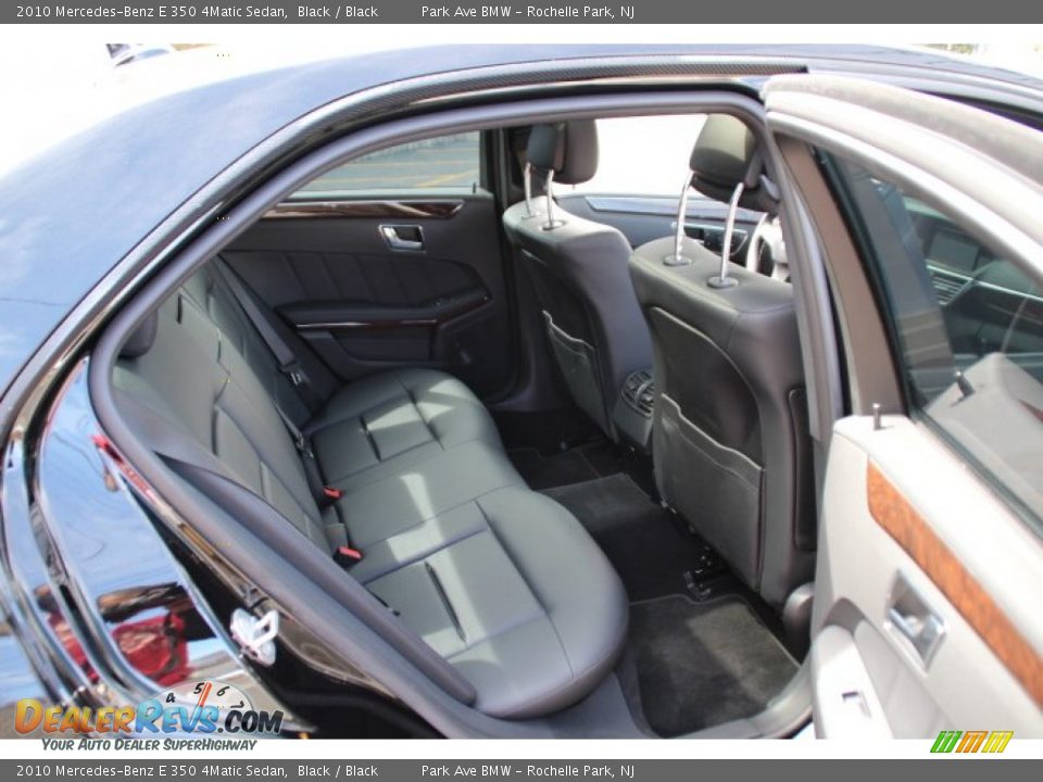 2010 Mercedes-Benz E 350 4Matic Sedan Black / Black Photo #25