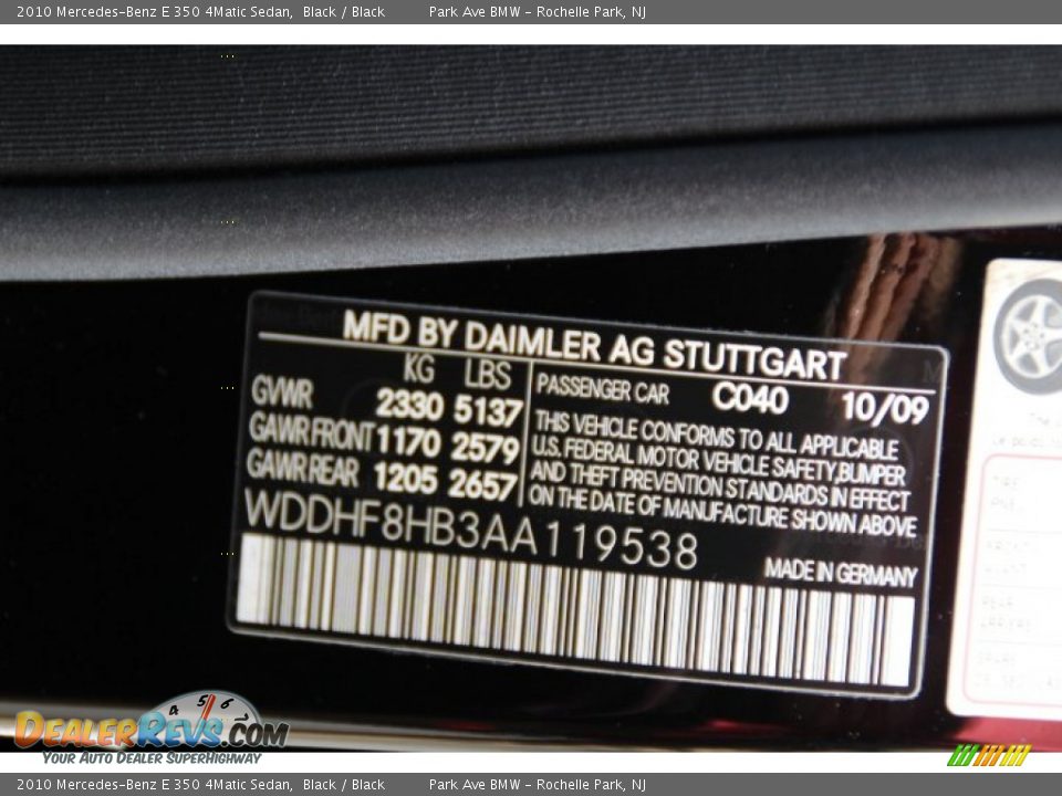 2010 Mercedes-Benz E 350 4Matic Sedan Black / Black Photo #34