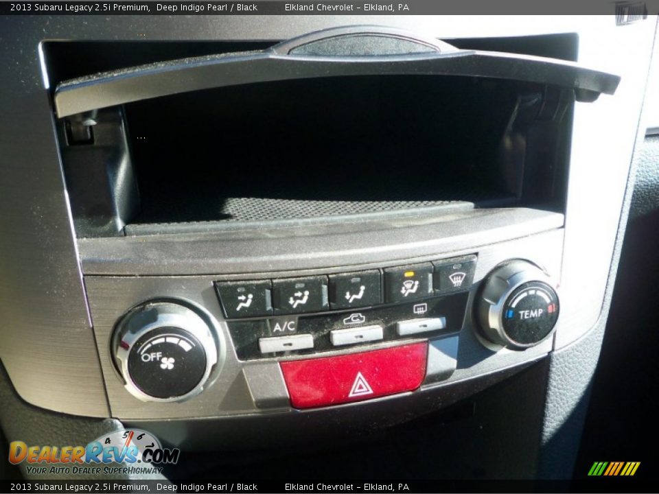 2013 Subaru Legacy 2.5i Premium Deep Indigo Pearl / Black Photo #32