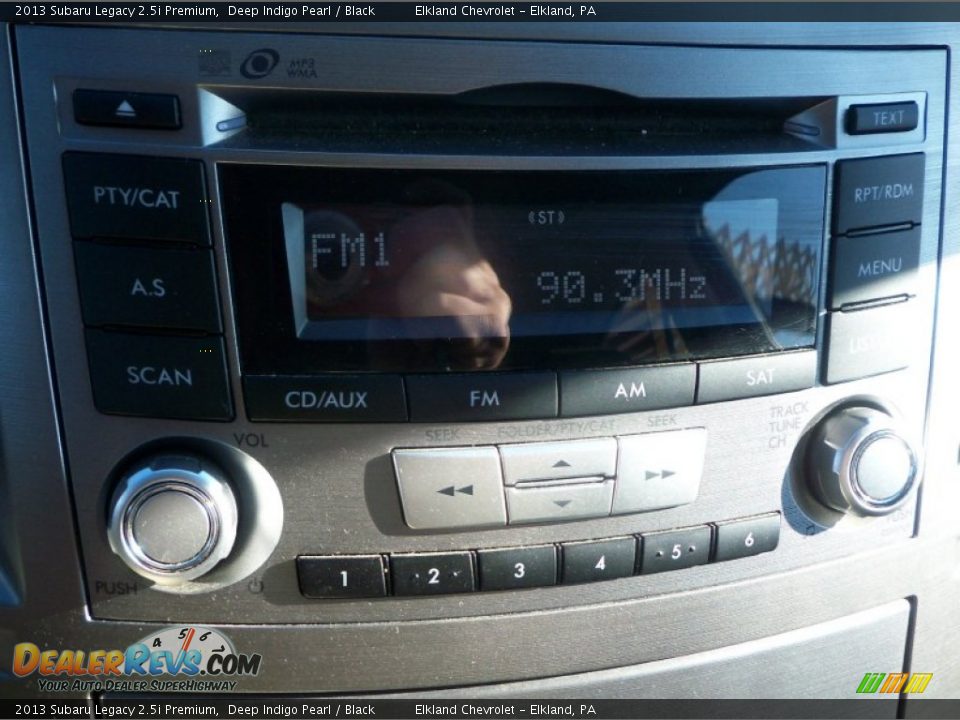 2013 Subaru Legacy 2.5i Premium Deep Indigo Pearl / Black Photo #33