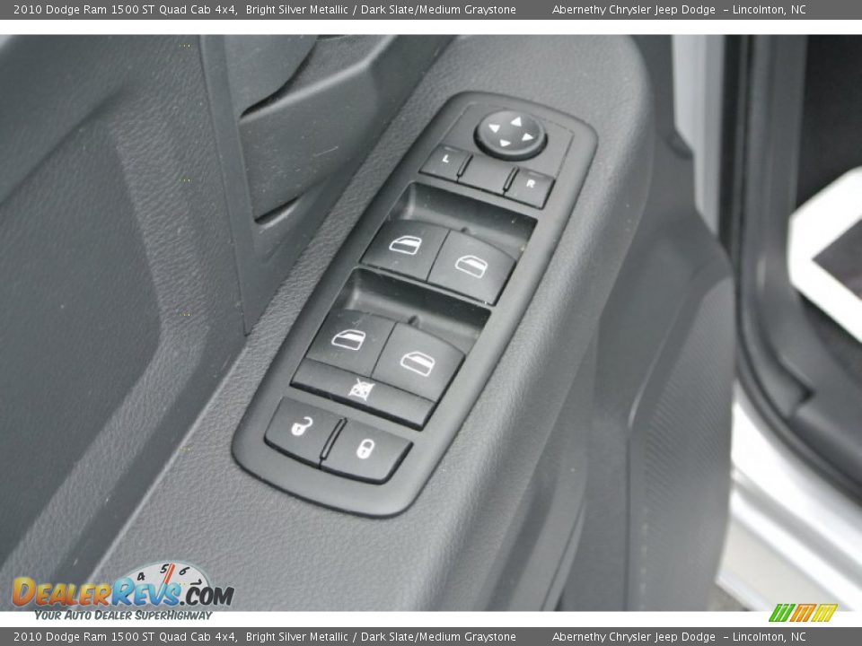 2010 Dodge Ram 1500 ST Quad Cab 4x4 Bright Silver Metallic / Dark Slate/Medium Graystone Photo #11